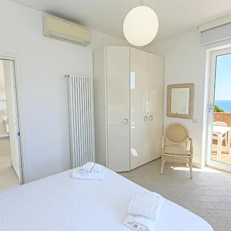 Apartamento Iflat Punta San Martino Arenzano